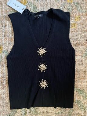Love Tree Black Ribbed V-Neck Tank with Gold Sunburst Buttons M s